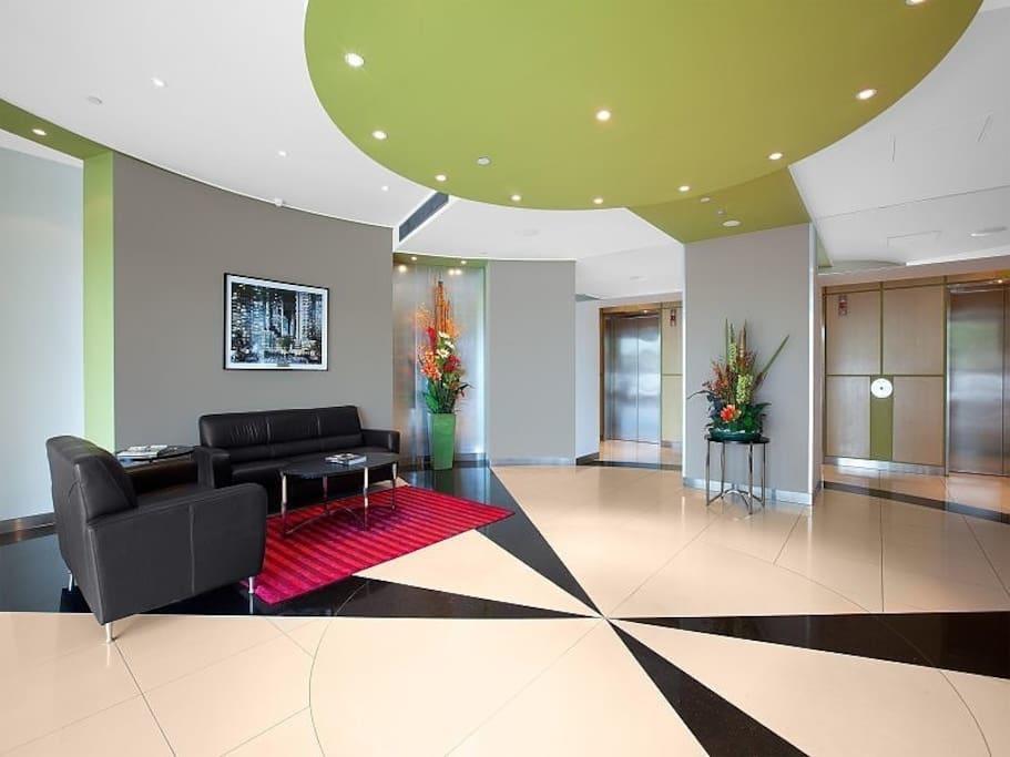 3 Bedroom Apartment In Southbank Melbourne City Exterior foto